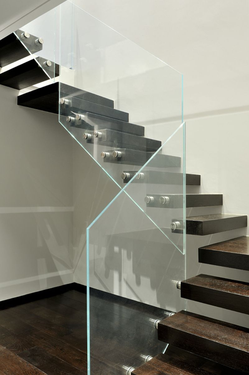 Réalisation d'un escalier par un architecte d'intérieur à Genève